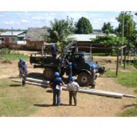 Camión UNIMOG, con grúa y winche incluido.